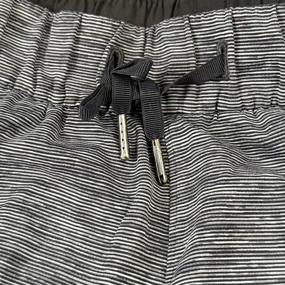 Lululemon Women's On The Fly Pant 28" 4 Pull On, Lightweight, Wee Are From Space - Picture 4 of 13